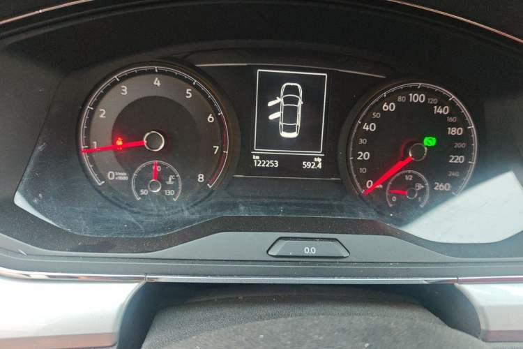 Used Volkswagen Lamando 2019 230TSI DSG Fashion Edition China VI Odometer Close Up