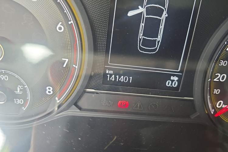 Used Volkswagen Lamando 2019 230TSI DSG Vision Edition China VI Standard Odometer Close Up