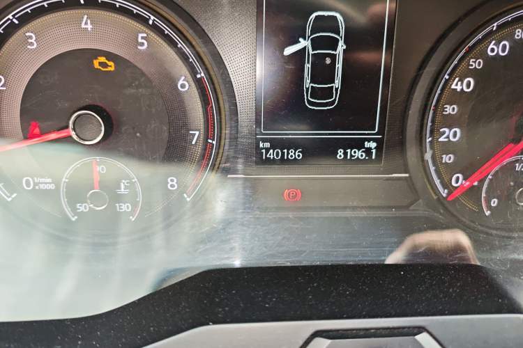 Used Volkswagen Lamando 2019 230TSI DSG Fashion Edition China VI Odometer Close Up
