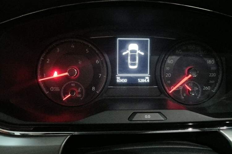 Used Volkswagen Lamando 2019 280TSI DSG Comfort Edition China V Standard Odometer Close Up