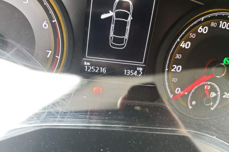 Used Volkswagen Lamando 2019 230TSI DSG Fashion Edition China V Standard Odometer Close Up