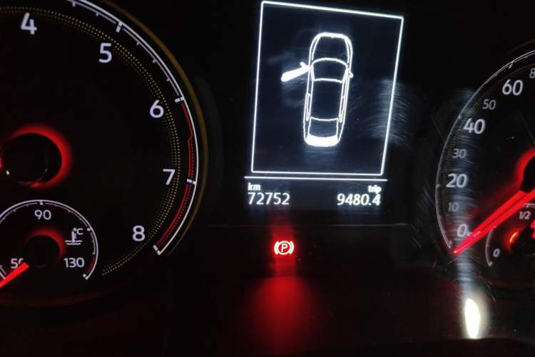 Used Volkswagen Lamando 2019 280TSI DSG Comfort Edition China VI standard Odometer Close Up