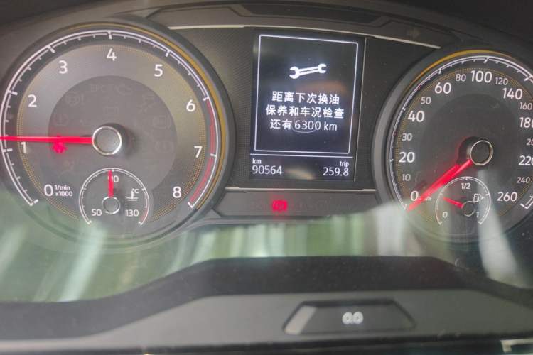 Used Volkswagen Lamando 2019 280TSI DSG Comfort Edition China VI standard Odometer Close Up