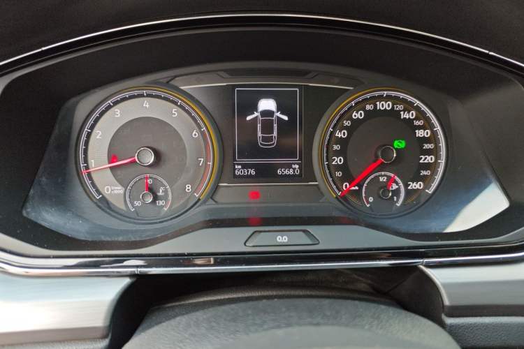 Used Volkswagen Lamando 2019 280TSI DSG Comfort Edition China VI standard Odometer Close Up