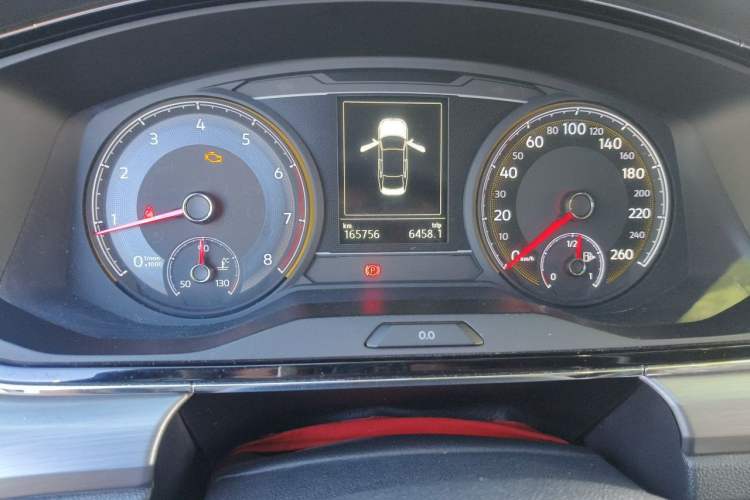 Used Volkswagen Lamando 2019 280TSI DSG Comfort Edition China VI standard Odometer Close Up
