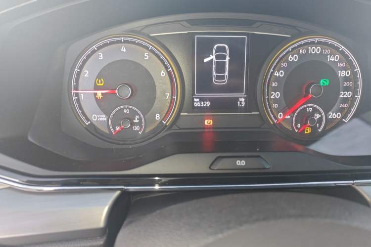 Used Volkswagen Lamando 2019 280TSI DSG Comfort Edition China VI standard Odometer Close Up