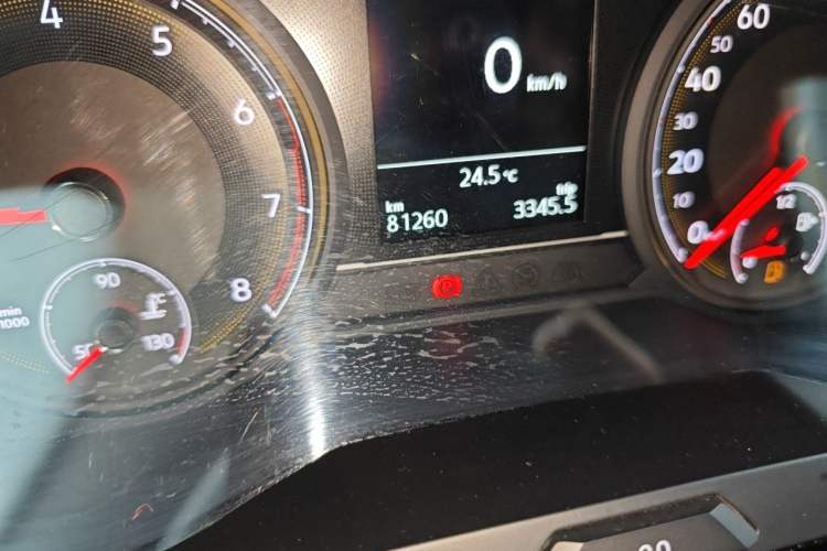 Used Volkswagen Lamando 2019 280TSI DSG Comfort Edition China VI standard Odometer Close Up