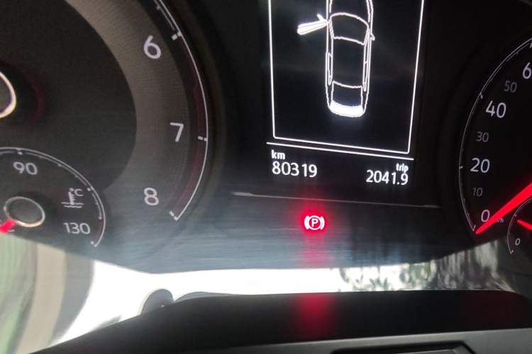 Used Volkswagen Lamando 2019 230TSI DSG Fashion Edition China V Standard Odometer Close Up