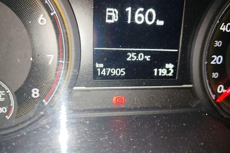 Used Volkswagen Lamando 2019 280TSI DSG Comfort Edition China VI standard Odometer Close Up