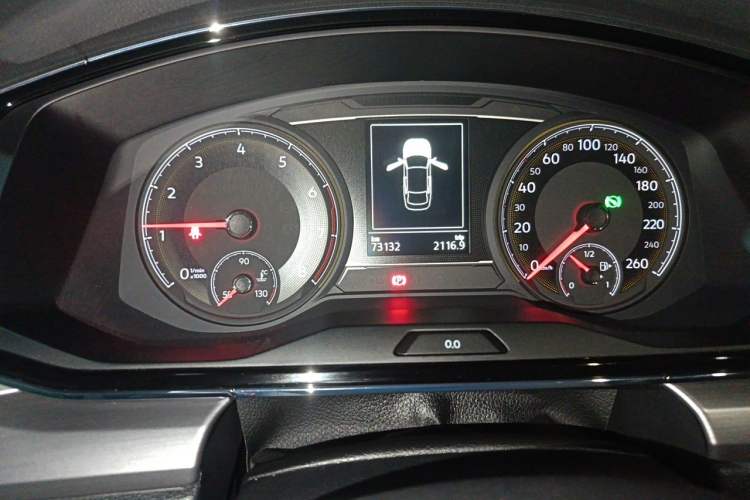 Used Volkswagen Lamando 2019 280TSI DSG Comfort Edition China VI standard Odometer Close Up