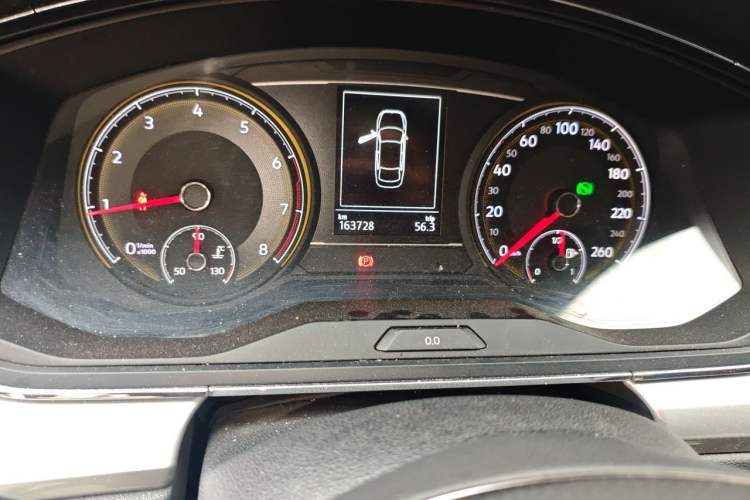 Used Volkswagen Lamando 2019 230TSI DSG Fashion Edition China VI Odometer Close Up