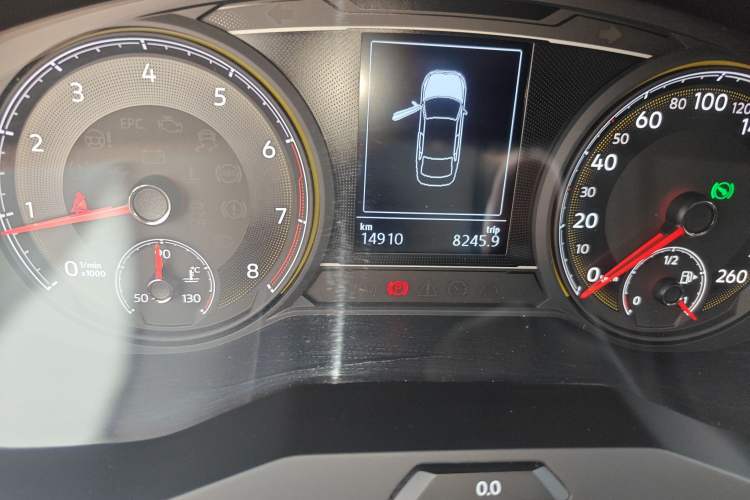 Used Volkswagen Lamando 2019 230TSI DSG Vision Edition China VI Standard Odometer Close Up