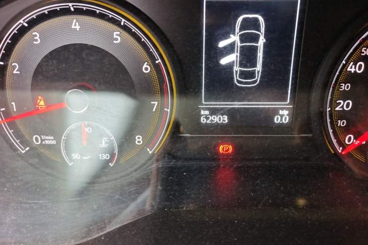Used Volkswagen Lamando 2019 280TSI DSG Comfort Edition China VI standard Odometer Close Up
