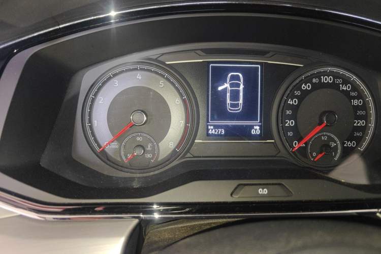 Used Volkswagen Lamando 2019 280TSI DSG Comfort Edition China VI standard Odometer Close Up