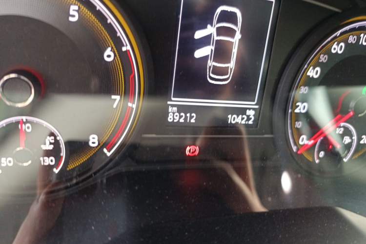 Used Volkswagen Lamando 2019 280TSI DSG Comfort Edition China VI standard Odometer Close Up