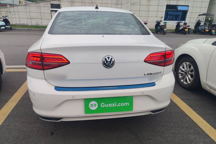 Used Volkswagen Lamando 2019 230TSI DSG Fashion Edition China VI Rear