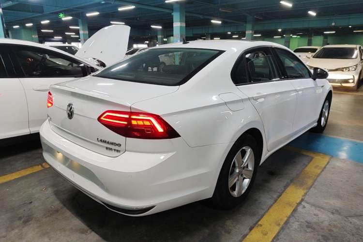 Used Volkswagen Lamando 2019 230TSI DSG Vision Edition China VI Standard Rear Right 45 Deg