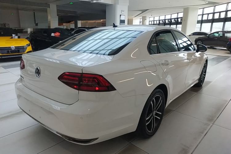 Used Volkswagen Lamando 2019 280TSI DSG Comfort Edition China V Standard Rear Right 45 Deg