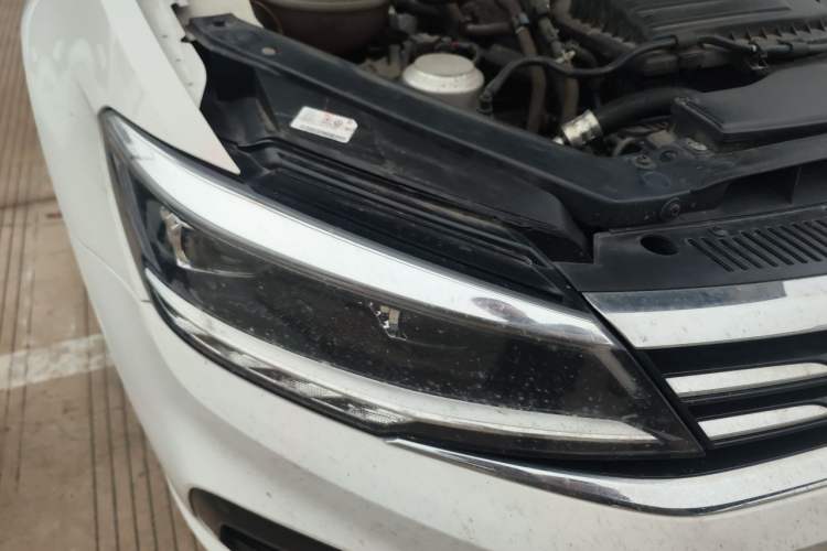 Used Volkswagen Lamando 2019 280TSI DSG Comfort Edition China VI standard Right Front Headlight