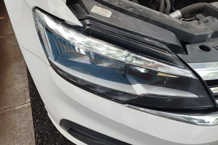 Used Volkswagen Lamando 2019 230TSI DSG Fashion Edition China V Standard Right Front Headlight