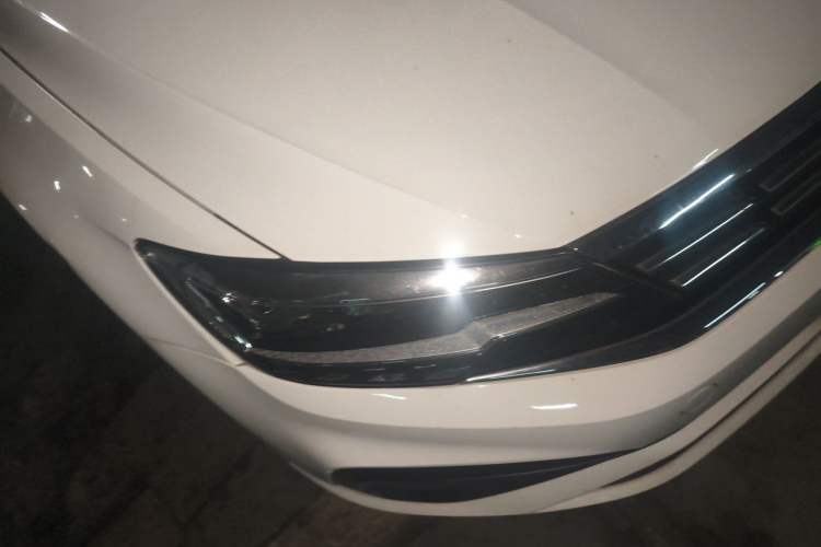 Used Volkswagen Lamando 2019 230TSI DSG Fashion Edition China VI Right Front Headlight