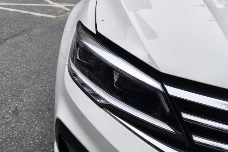Used Volkswagen Lamando 2019 280TSI DSG Comfort Edition China VI standard Right Front Headlight