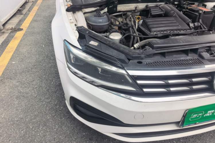 Used Volkswagen Lamando 2019 280TSI DSG Comfort Edition China VI standard Right Front Headlight