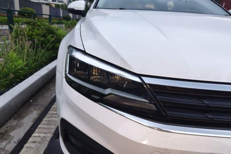 Used Volkswagen Lamando 2019 230TSI DSG Fashion Edition China VI Right Front Headlight