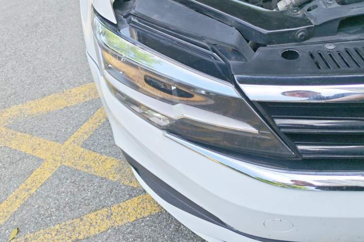 Used Volkswagen Lamando 2019 230TSI DSG Fashion Edition China VI Right Front Headlight