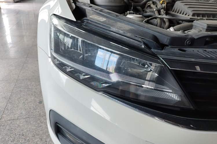 Used Volkswagen Lamando 2019 230TSI DSG Fashion Edition China VI Right Front Headlight
