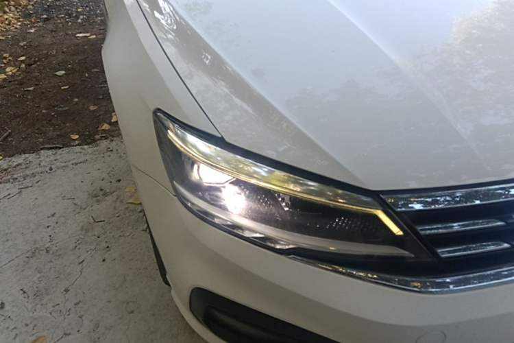 Used Volkswagen Lamando 2019 280TSI DSG Comfort Edition China VI standard Right Front Headlight
