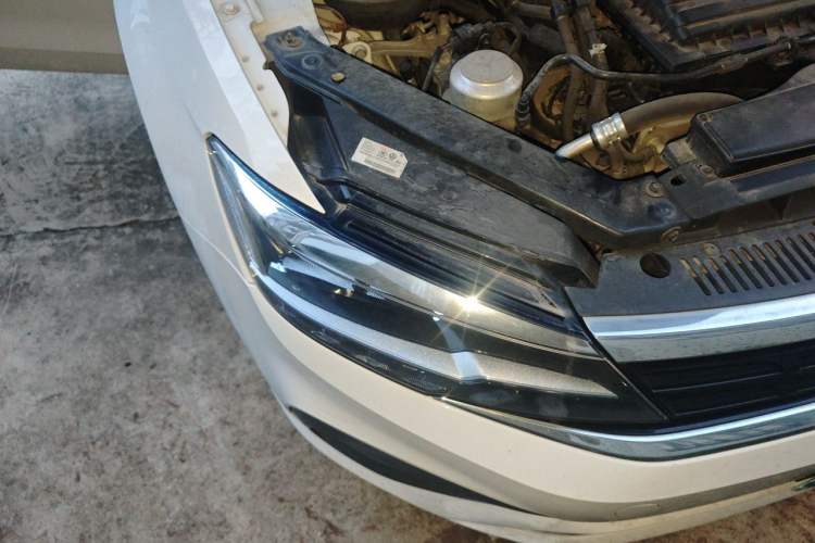 Used Volkswagen Lamando 2019 230TSI DSG Fashion Edition China VI Right Front Headlight