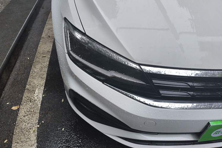 Used Volkswagen Lamando 2019 230TSI DSG Fashion Edition China VI Right Front Headlight