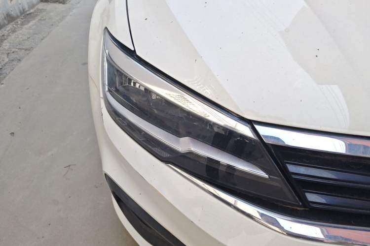 Used Volkswagen Lamando 2019 230TSI DSG Fashion Edition China VI Right Front Headlight