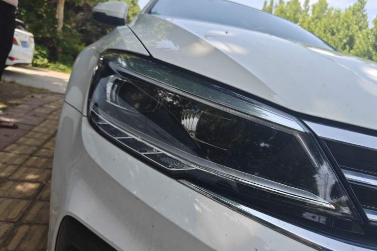 Used Volkswagen Lamando 2019 280TSI DSG Comfort Edition China VI standard Right Front Headlight