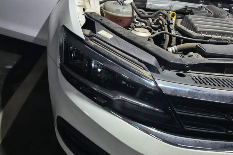 Used Volkswagen Lamando 2019 230TSI DSG Fashion Edition China V Standard Right Front Headlight