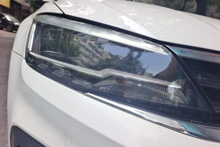 Used Volkswagen Lamando 2019 230TSI DSG Fashion Edition China VI Right Front Headlight