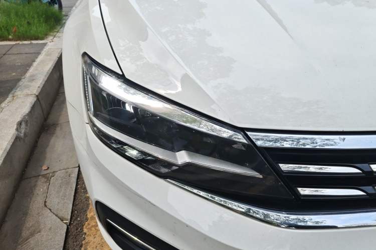 Used Volkswagen Lamando 2019 230TSI DSG Fashion Edition China V Standard Right Front Headlight