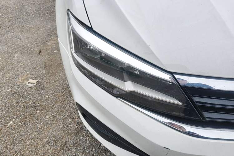 Used Volkswagen Lamando 2019 230TSI DSG Fashion Edition China VI Right Front Headlight