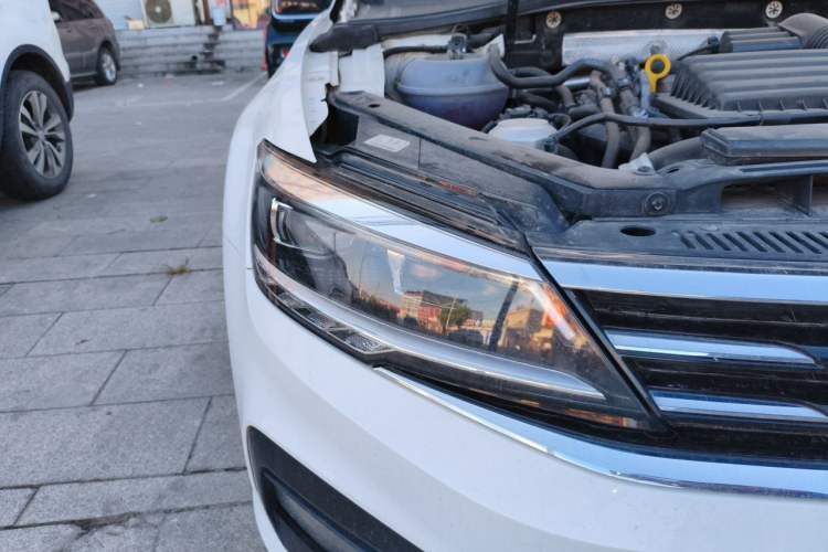 Used Volkswagen Lamando 2019 280TSI DSG Comfort Edition China VI standard Right Front Headlight