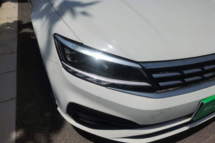 Used Volkswagen Lamando 2019 280TSI DSG Comfort Edition China V Standard Right Front Headlight