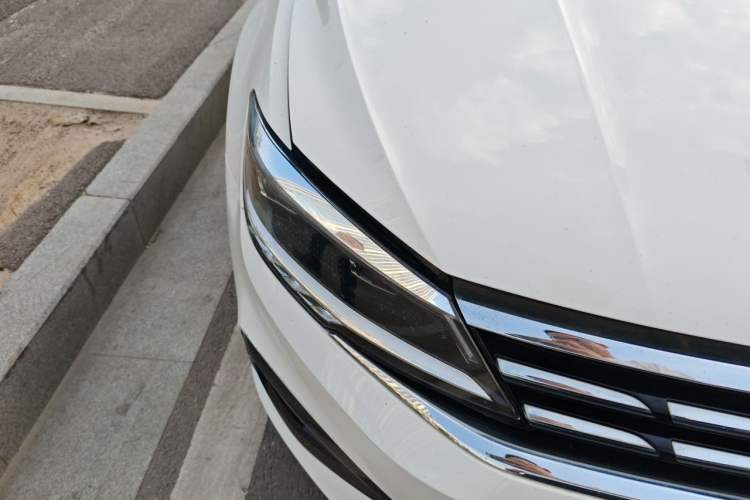 Used Volkswagen Lamando 2019 280TSI DSG Comfort Edition China VI standard Right Front Headlight