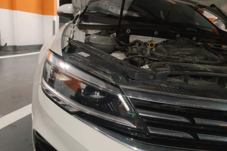 Used Volkswagen Lamando 2019 280TSI DSG Comfort Edition China VI standard Right Front Headlight
