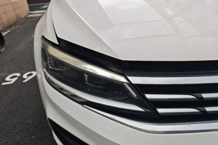 Used Volkswagen Lamando 2019 280TSI DSG Comfort Edition China VI standard Right Front Headlight