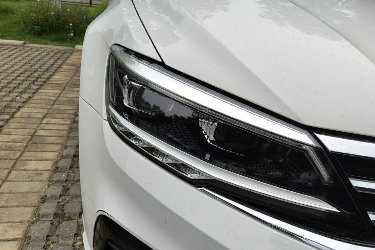 Used Volkswagen Lamando 2019 280TSI DSG Comfort Edition China VI standard Right Front Headlight