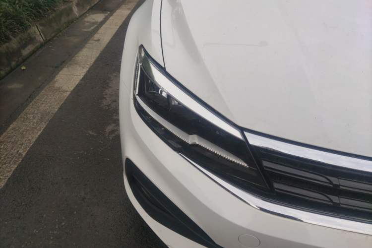 Used Volkswagen Lamando 2019 230TSI DSG Fashion Edition China VI Right Front Headlight