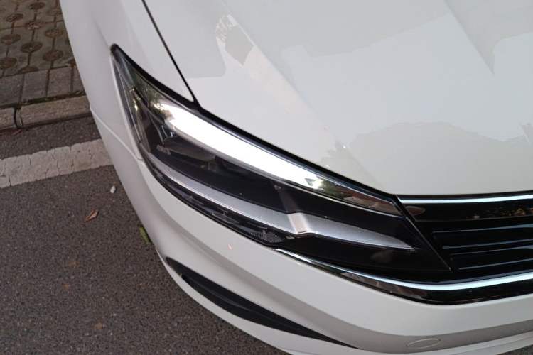 Used Volkswagen Lamando 2019 230TSI DSG Fashion Edition China V Standard Right Front Headlight