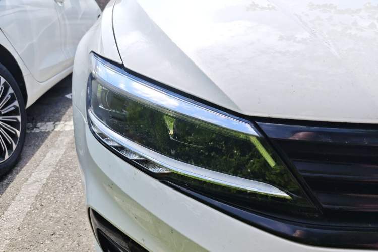 Used Volkswagen Lamando 2019 280TSI DSG Comfort Edition China VI standard Right Front Headlight