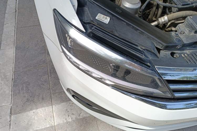 Used Volkswagen Lamando 2019 280TSI DSG Comfort Edition China VI standard Right Front Headlight