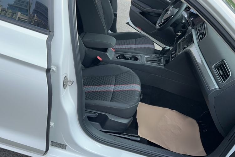 Used Volkswagen Lamando 2019 230TSI DSG Fashion Edition China V Standard Right Front Seat